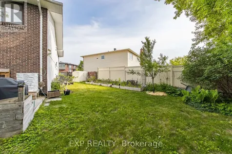 18 Winlock Crescent Ottawa ON K2G 3X4
