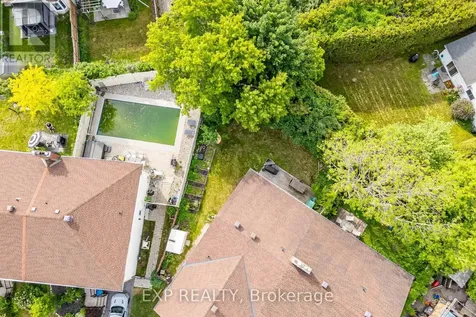 18 Winlock Crescent Ottawa ON K2G 3X4