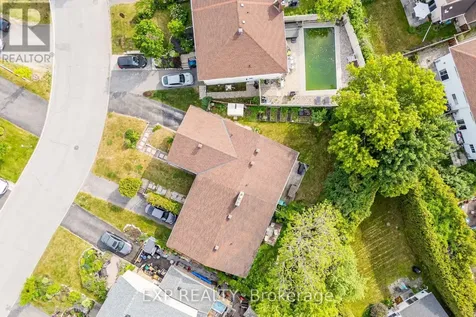 18 Winlock Crescent Ottawa ON K2G 3X4