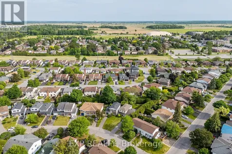 18 Winlock Crescent Ottawa ON K2G 3X4