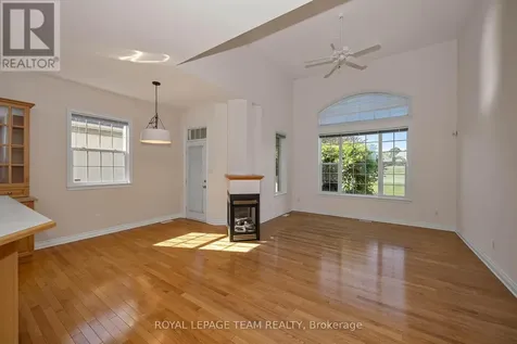 32 Silverthorn Court Ottawa ON K2J 4Y2