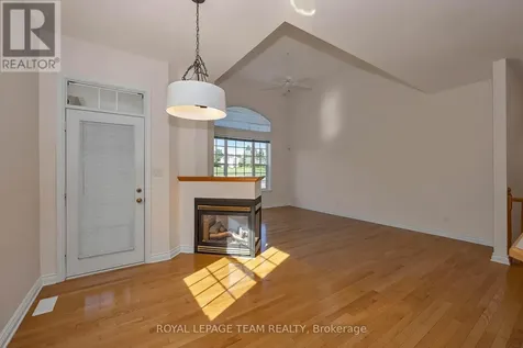 32 Silverthorn Court Ottawa ON K2J 4Y2