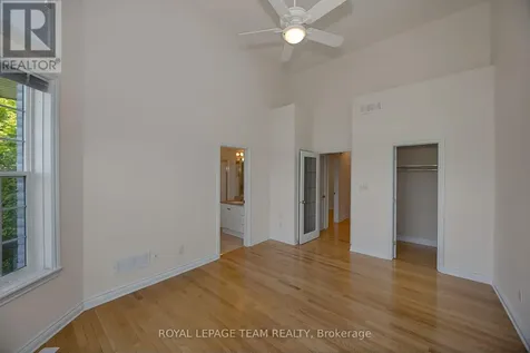 32 Silverthorn Court Ottawa ON K2J 4Y2