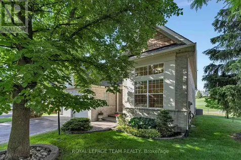 32 Silverthorn Court Ottawa ON K2J 4Y2
