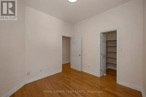 32 Silverthorn Court Ottawa ON K2J 4Y2