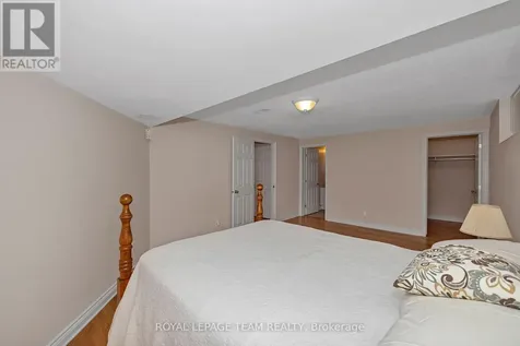 32 Silverthorn Court Ottawa ON K2J 4Y2