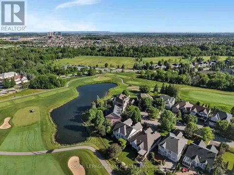 32 Silverthorn Court Ottawa ON K2J 4Y2