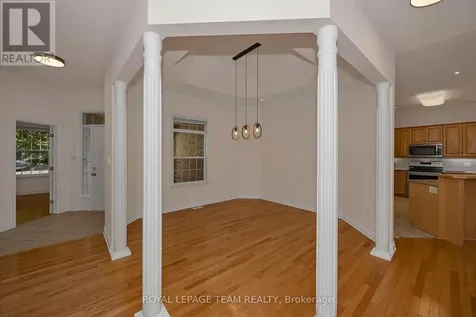 32 Silverthorn Court Ottawa ON K2J 4Y2