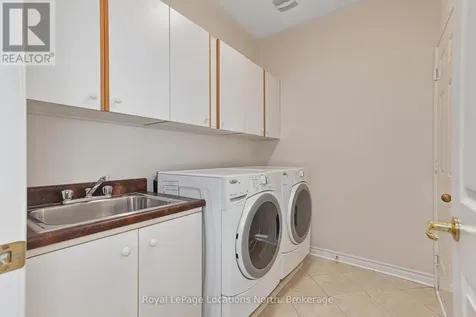 19 Kells Crescent Collingwood ON L9Y 0A8