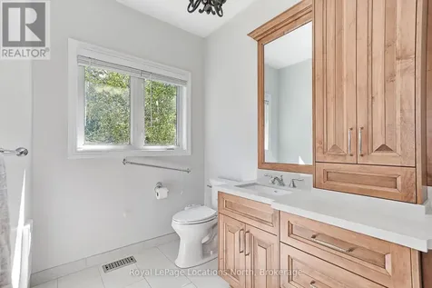 19 Kells Crescent Collingwood ON L9Y 0A8