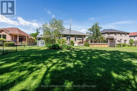 19 Kells Crescent Collingwood ON L9Y 0A8