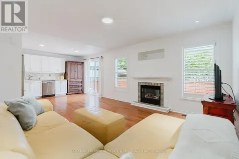 6020 Longleaf Drive Ottawa ON K1W 1J2