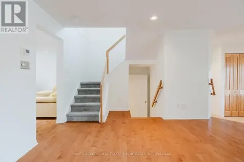 6020 Longleaf Drive Ottawa ON K1W 1J2