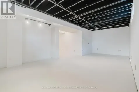 6020 Longleaf Drive Ottawa ON K1W 1J2