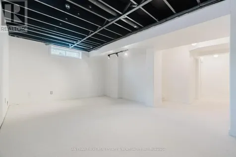 6020 Longleaf Drive Ottawa ON K1W 1J2