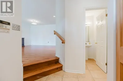 6020 Longleaf Drive Ottawa ON K1W 1J2