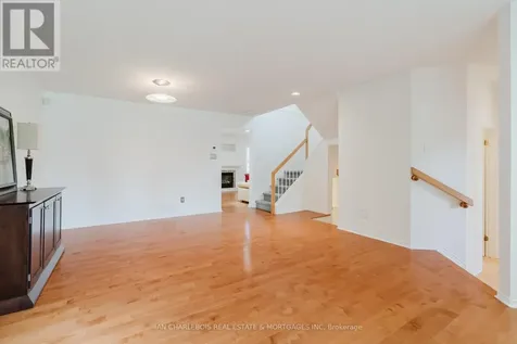 6020 Longleaf Drive Ottawa ON K1W 1J2