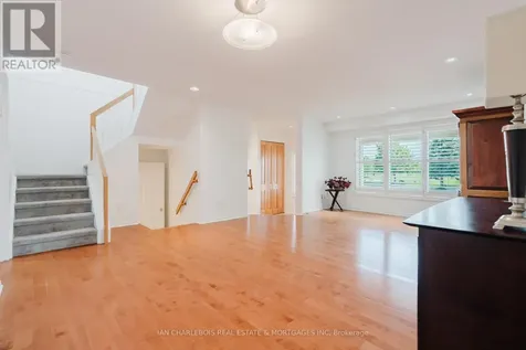 6020 Longleaf Drive Ottawa ON K1W 1J2