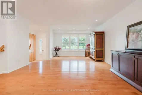 6020 Longleaf Drive Ottawa ON K1W 1J2