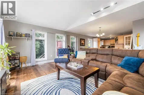 630 Drury Lane Burlington ON L7R 2X6