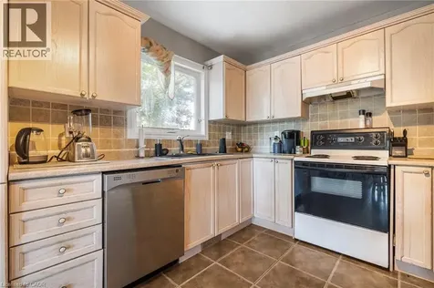 630 Drury Lane Burlington ON L7R 2X6