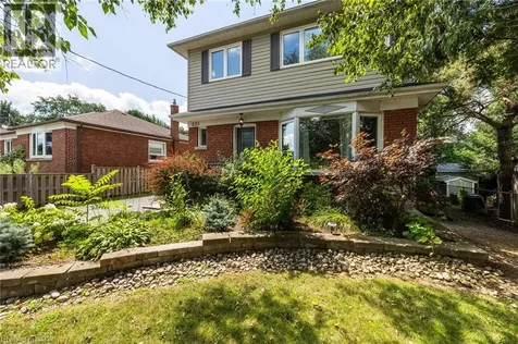 630 Drury Lane Burlington ON L7R 2X6