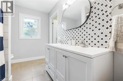 630 Drury Lane Burlington ON L7R 2X6