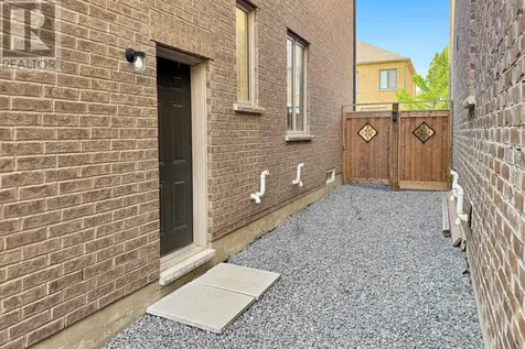 28 Conarty Crescent Whitby ON L1P 0L4