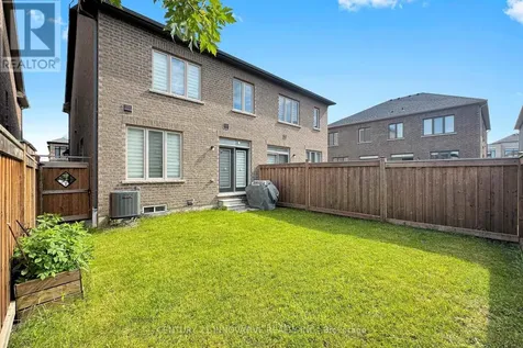28 Conarty Crescent Whitby ON L1P 0L4