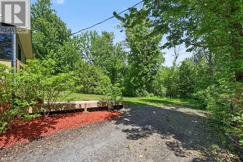 5066K Lorne Bridge Road Ottawa ON K4M 1B4