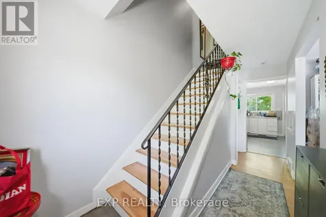 649 Westview Avenue Ottawa ON K1Z 6E3