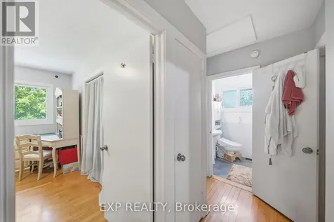 649 Westview Avenue Ottawa ON K1Z 6E3