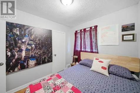 649 Westview Avenue Ottawa ON K1Z 6E3