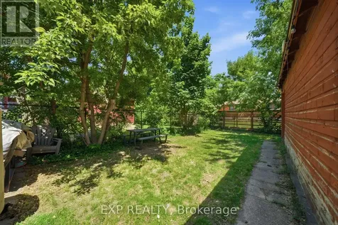 649 Westview Avenue Ottawa ON K1Z 6E3