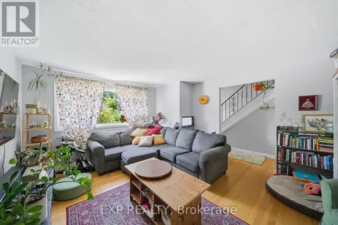 649 Westview Avenue Ottawa ON K1Z 6E3