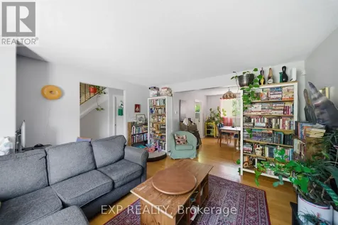 649 Westview Avenue Ottawa ON K1Z 6E3