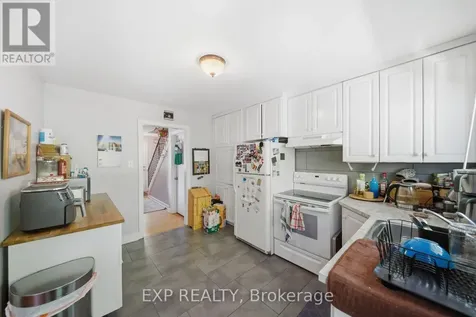 649 Westview Avenue Ottawa ON K1Z 6E3