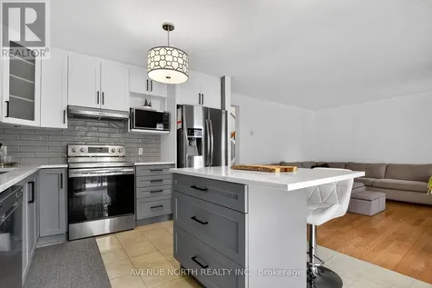 18 Castlemore Street Ottawa ON K2G 6N5