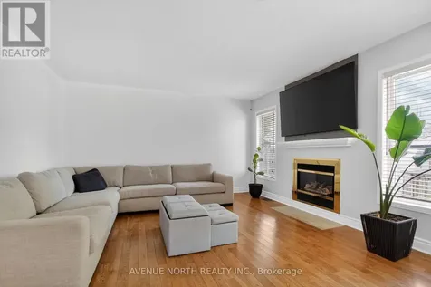 18 Castlemore Street Ottawa ON K2G 6N5