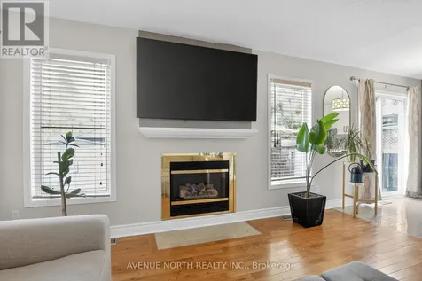 18 Castlemore Street Ottawa ON K2G 6N5