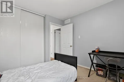 18 Castlemore Street Ottawa ON K2G 6N5