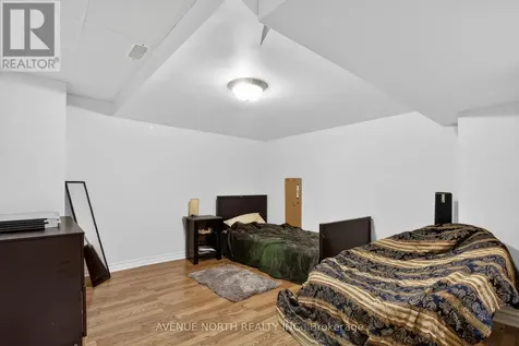 18 Castlemore Street Ottawa ON K2G 6N5