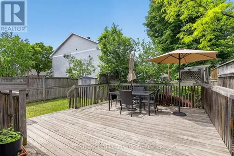 18 Castlemore Street Ottawa ON K2G 6N5