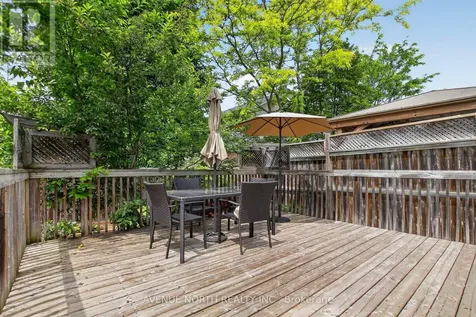 18 Castlemore Street Ottawa ON K2G 6N5
