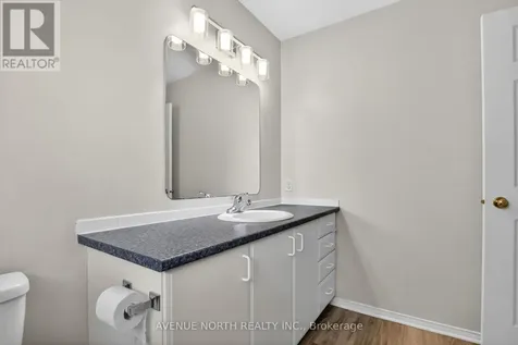 18 Castlemore Street Ottawa ON K2G 6N5