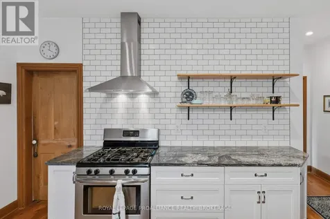 125 Arthur Street Gananoque ON K7G 1B1