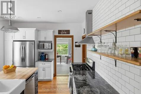 125 Arthur Street Gananoque ON K7G 1B1