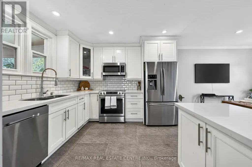 154 Bridgeport Road East Waterloo ON N2J 2K4
