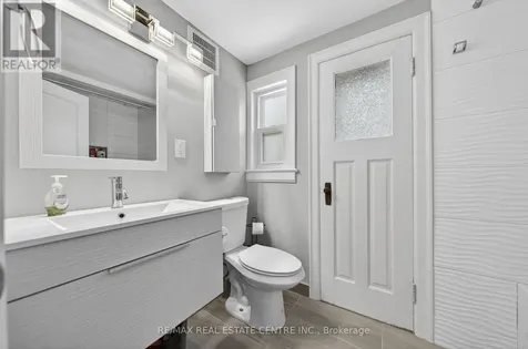 154 Bridgeport Road East Waterloo ON N2J 2K4