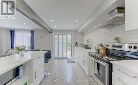 26 Hartley Court Cambridge ON N1R 8J4